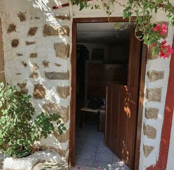 1ベッドルームアパートメント, Eliza