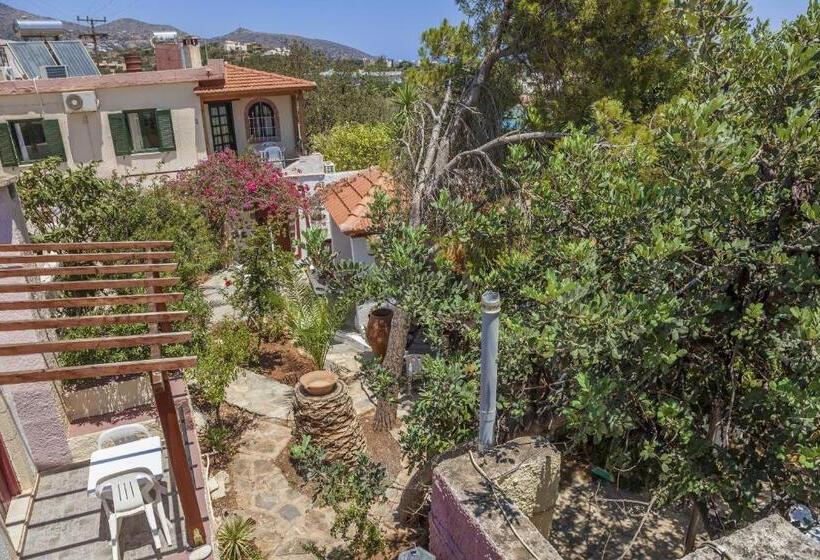 海の見える2ベッドルームアパートメント, Eliza