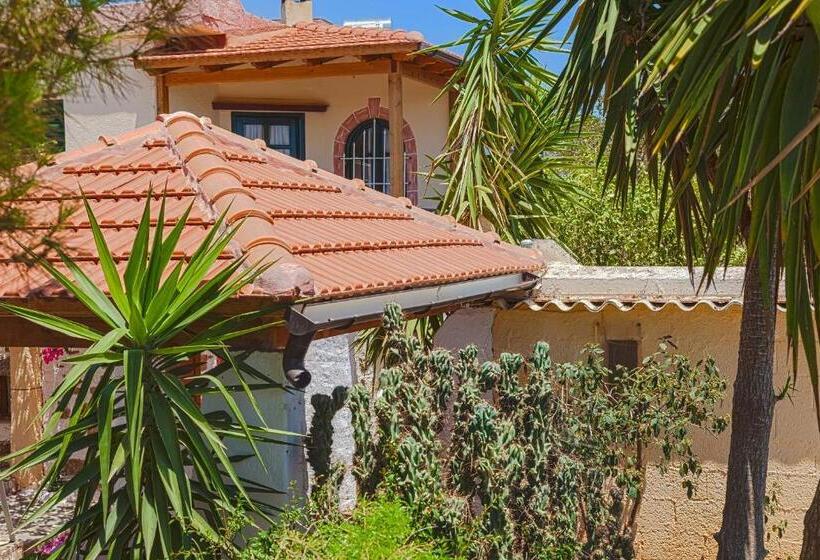 海の見える2ベッドルームアパートメント, Eliza