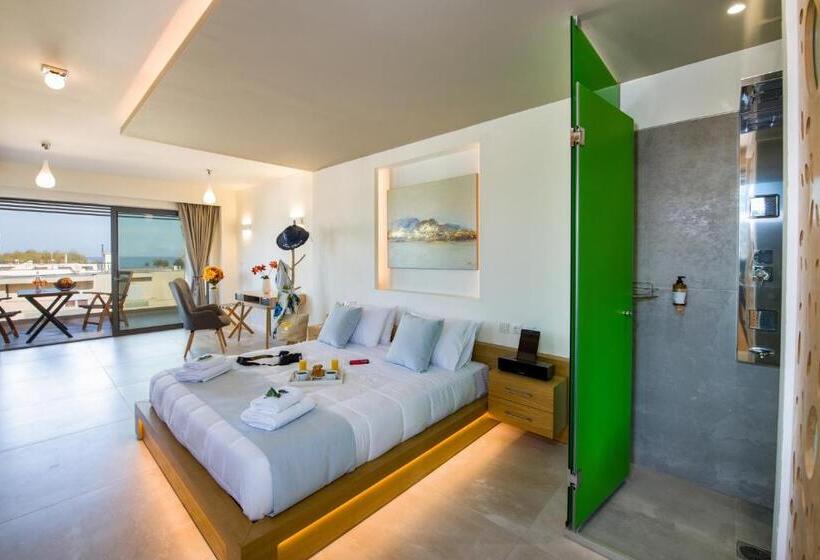 Люкс Superior Вид на Море, Lilium Luxury Suites