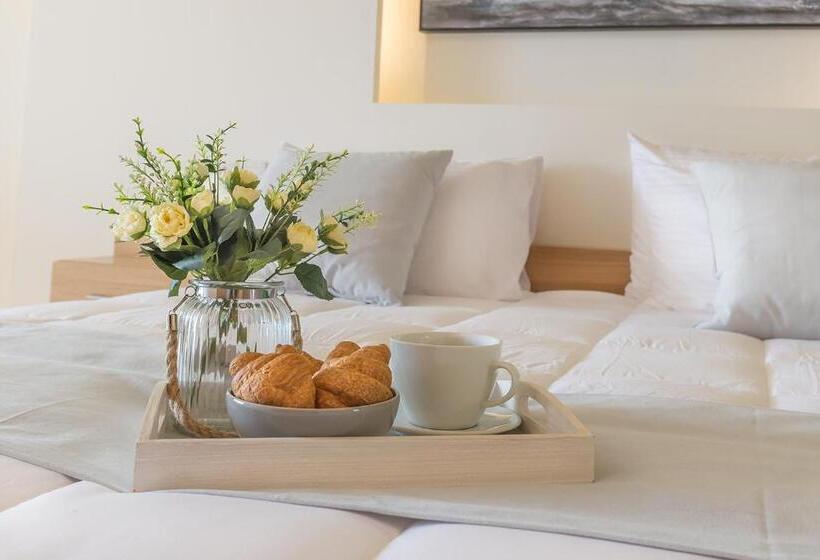 Люкс Superior Вид на Море, Lilium Luxury Suites