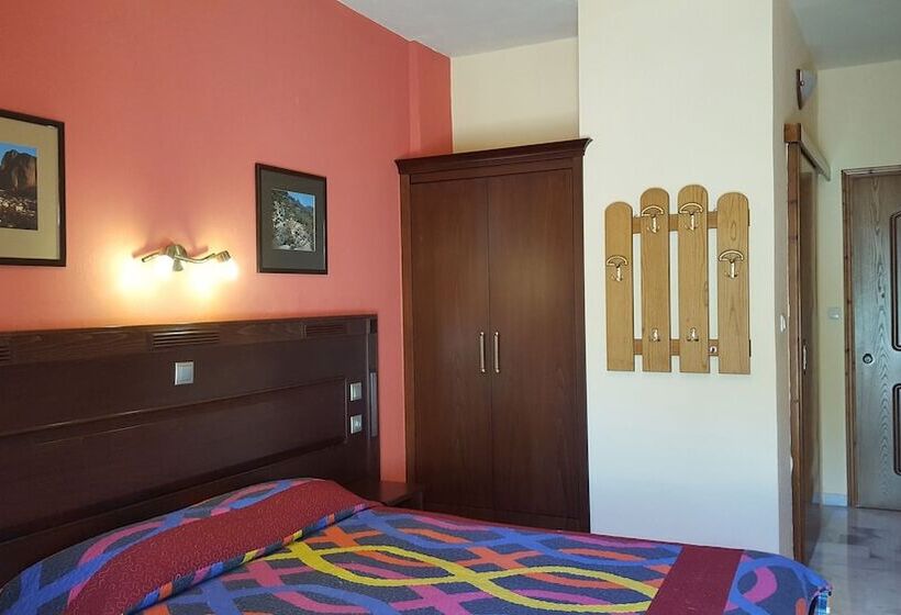 اتاق استاندارد با چشمانداز, Spanias