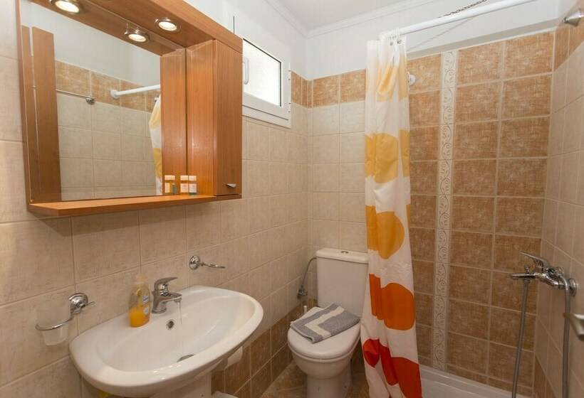 غرفة قياسية مطلّة علي الحديقة, Studio Ristas 2