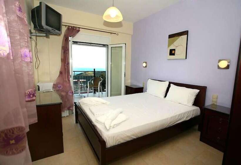 غرفة قياسية مطلّة علي الحديقة, Studio Ristas 2