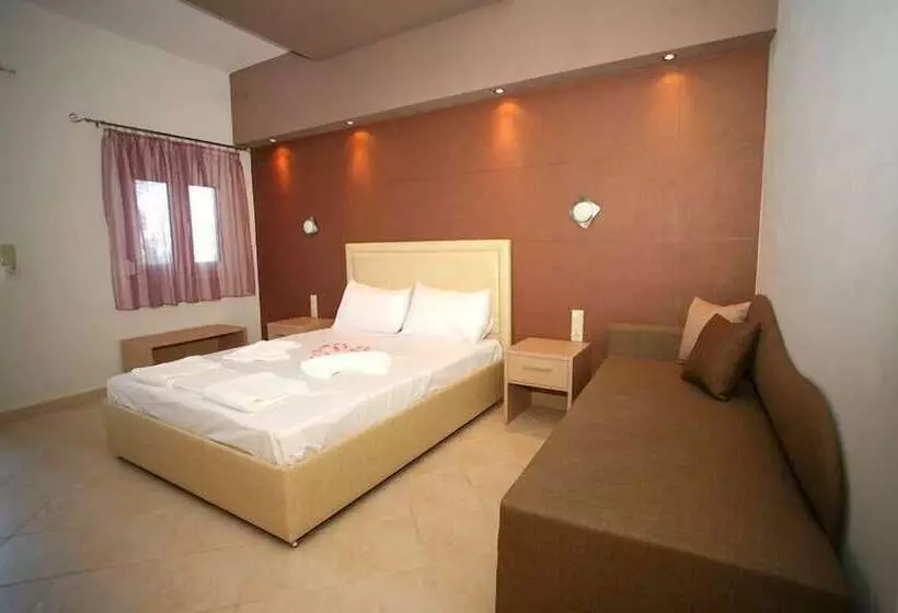 Chambre Triple Standard Vue Jardin, Studio Ristas 2