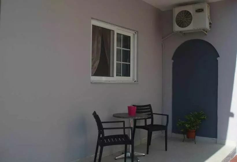 آپارتمان 1 خوابه همکف, Platoni Elite