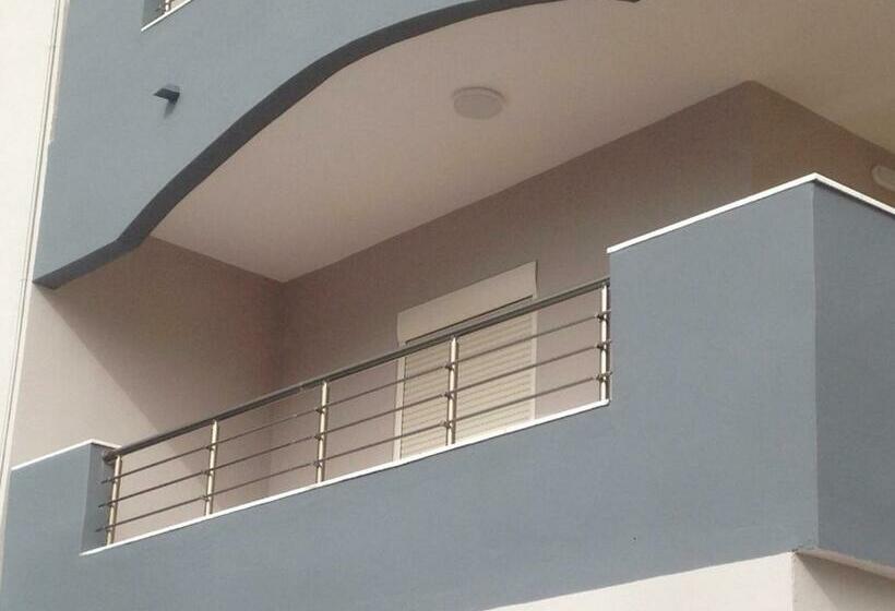 דירת חדר נוף לגינה, Platoni Elite