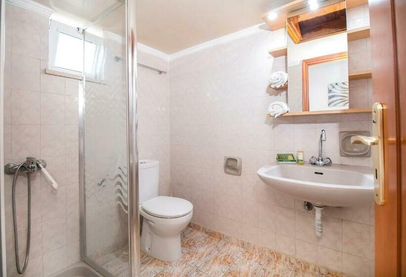 דירת חדר נוף לגינה, Platoni Elite