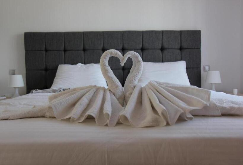 דירת חדר בקומת קרקע, Platoni Elite