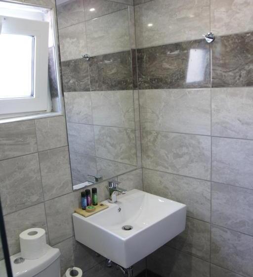 דירת חדר בקומת קרקע, Platoni Elite