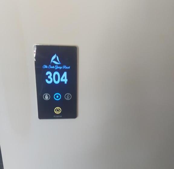 إستوديو قياسى, The Santo George Beach Resort