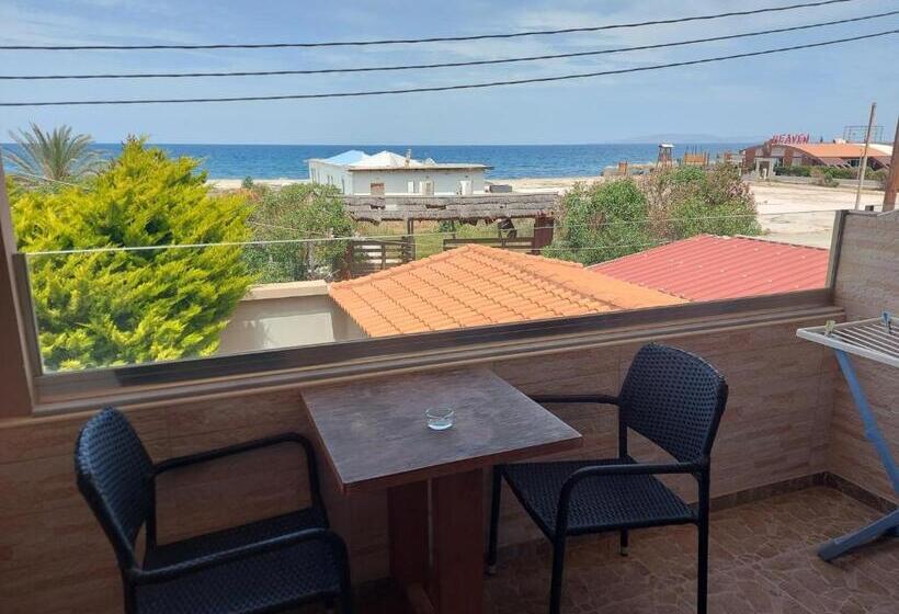 غرفة قياسية مطلّة علي البحر, The Santo George Beach Resort