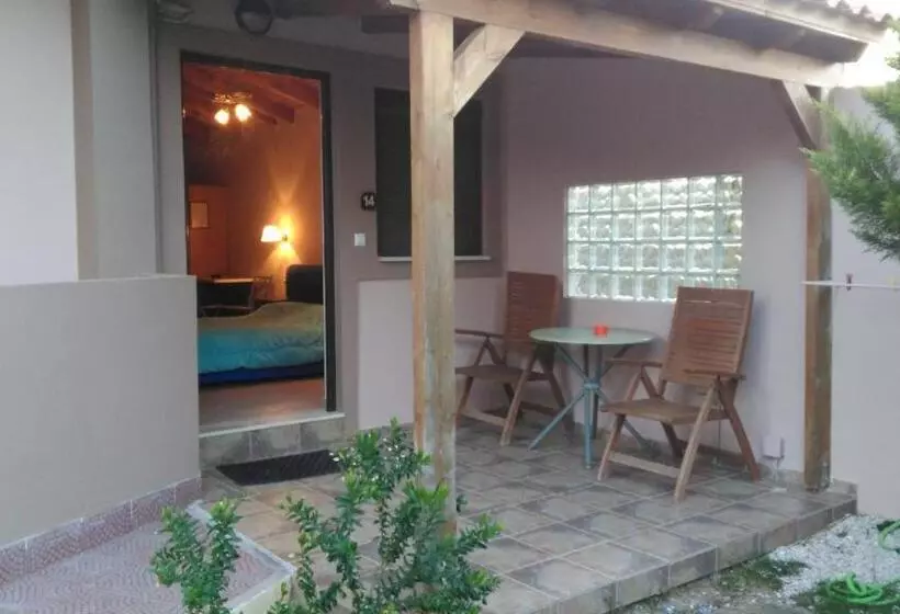 ガーデンビューのスタンダードバンガロー, The Santo George Beach Resort