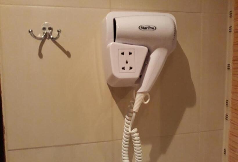 بنجلو قياسى مطلّ علي الحديقة, The Santo George Beach Resort