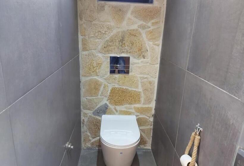 إستوديو قياسى, The Santo George Beach Resort