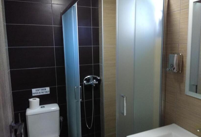 إستوديو قياسى, The Santo George Beach Resort