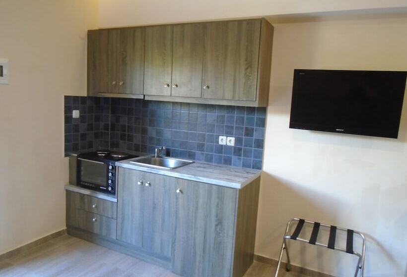 إستوديو قياسى, The Santo George Beach Resort