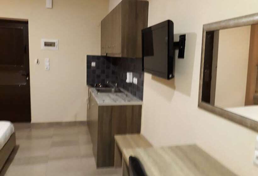 إستوديو قياسى, The Santo George Beach Resort