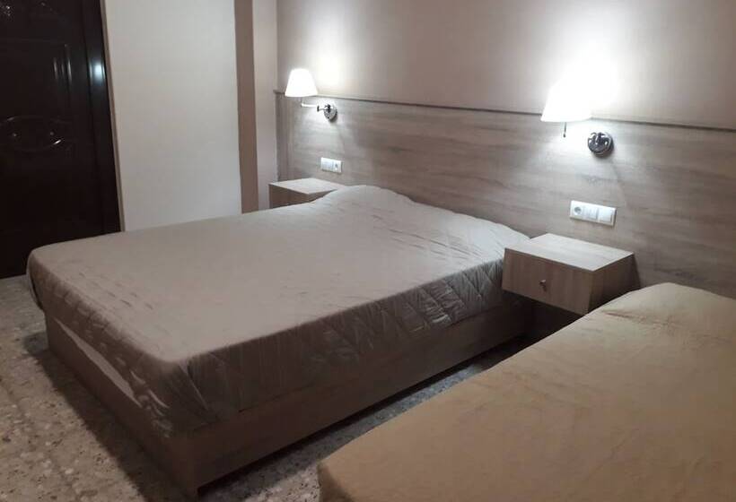 إستوديو قياسى, The Santo George Beach Resort