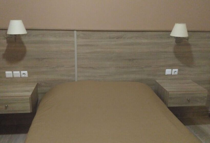 إستوديو قياسى, The Santo George Beach Resort