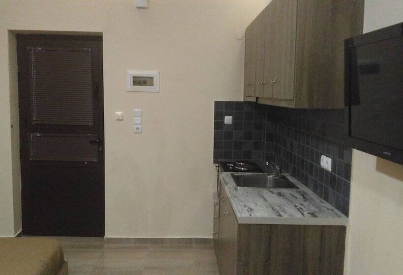 إستوديو قياسى, The Santo George Beach Resort