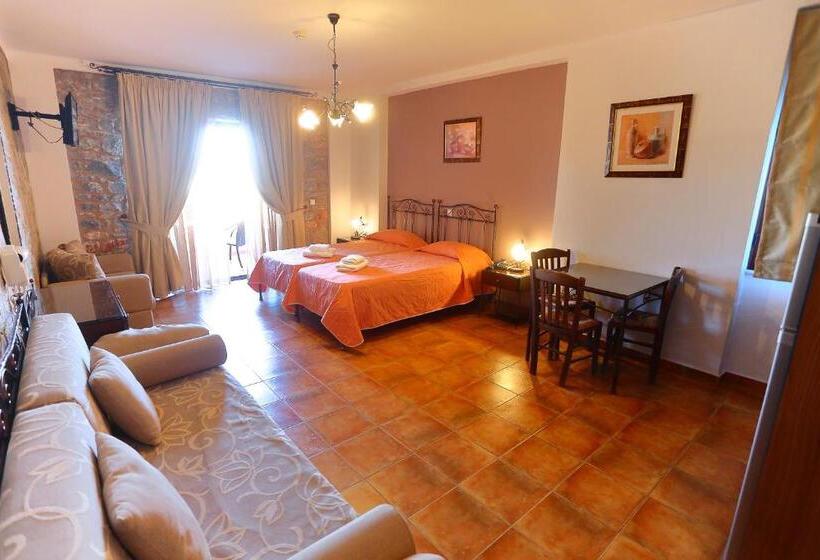 带1个卧室的经济型公寓, Vathi