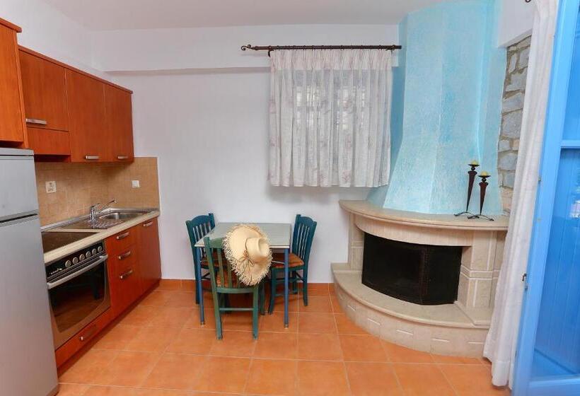 单卧家庭公寓, Vathi