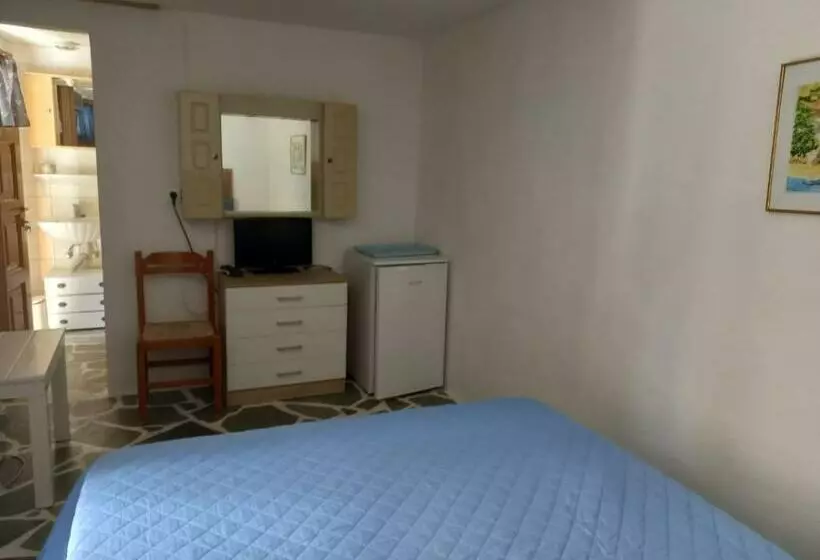 استودیوی استاندارد, Villa Rena