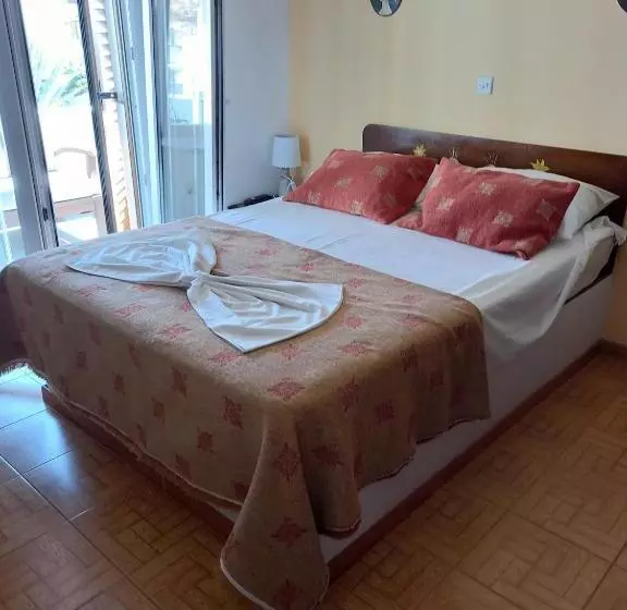 آپارتمان 2 خوابه, Villa Rena