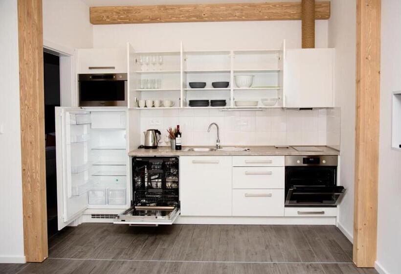 דירת שני חדרים, Equitana Hotel Resort