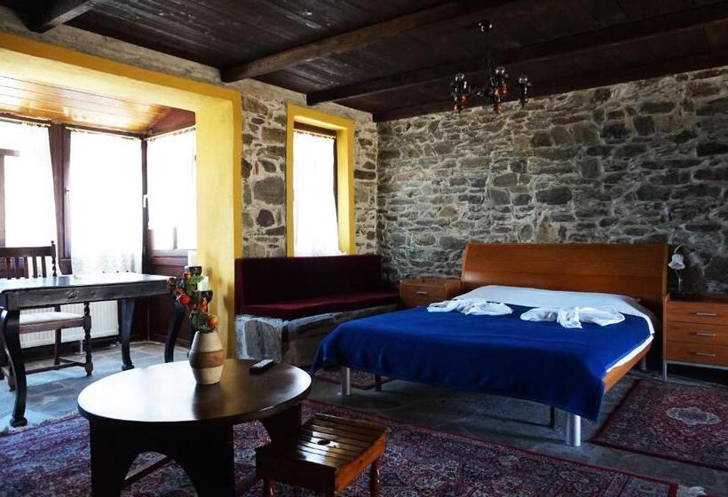 스탠다드 룸, Akontisma