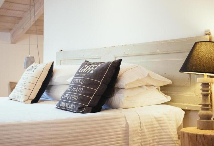 غرفة ديلوكس ذات إطلالة جانبية على البحر, Amymone And Adiandi