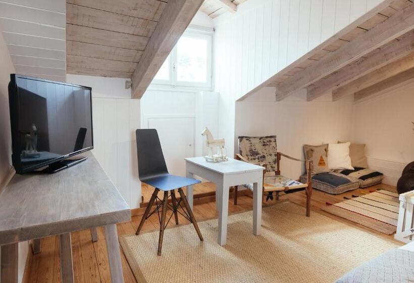 غرفة ديلوكس ذات إطلالة جانبية على البحر, Amymone And Adiandi