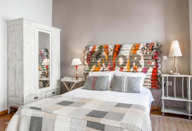 جناح عائلي, Amymone And Adiandi