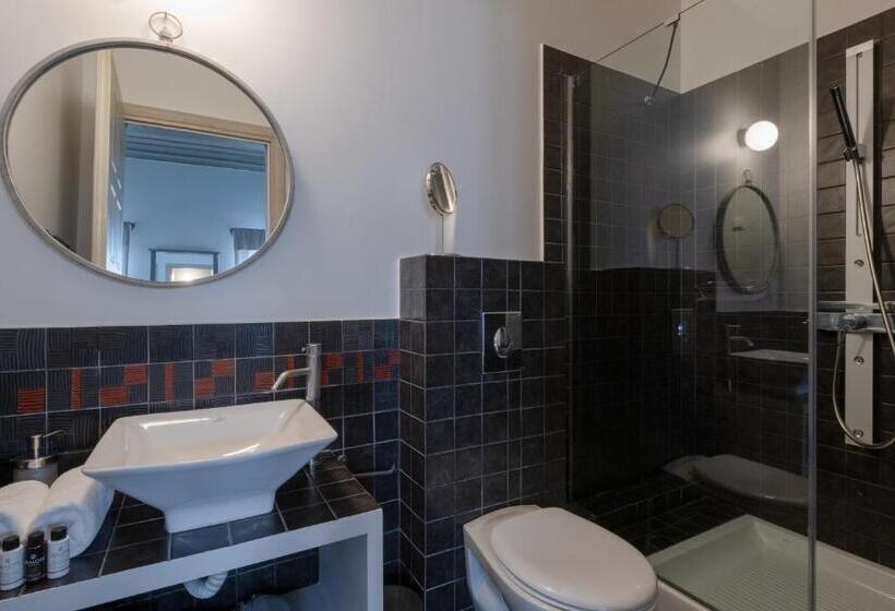 غرفة سوبيريور مزودة بشرفة, Amymone And Adiandi