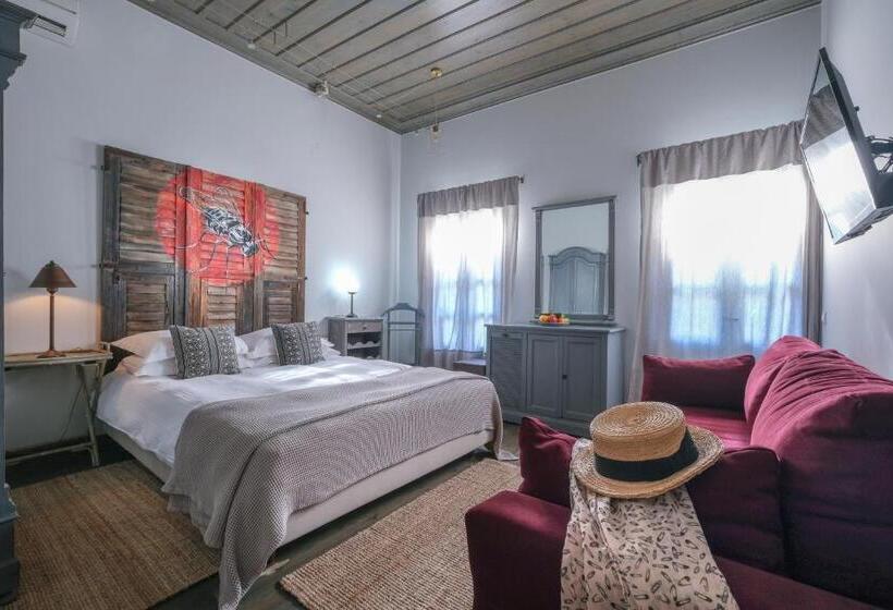 Quarto Superior com Sacada, Amymone And Adiandi