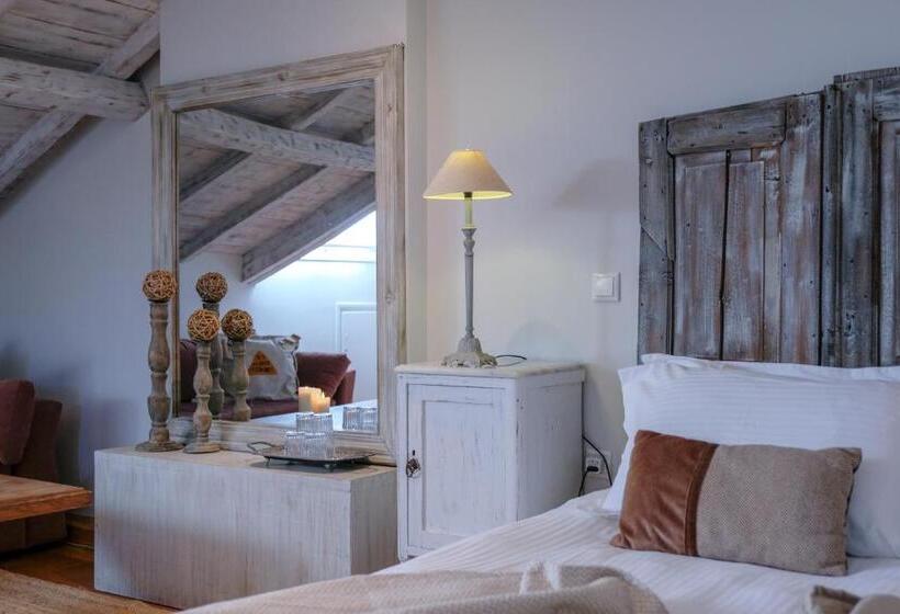 جناح جونيور, Amymone And Adiandi