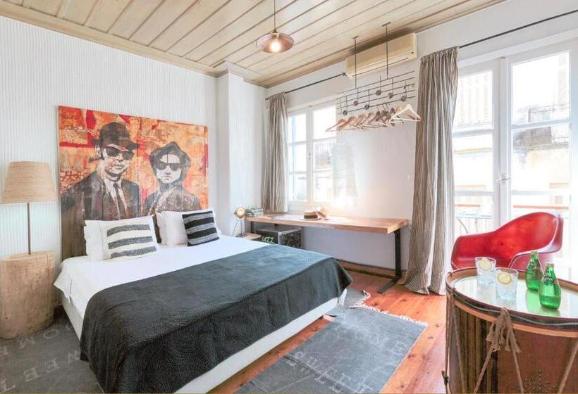 غرفة قياسية, Amymone And Adiandi