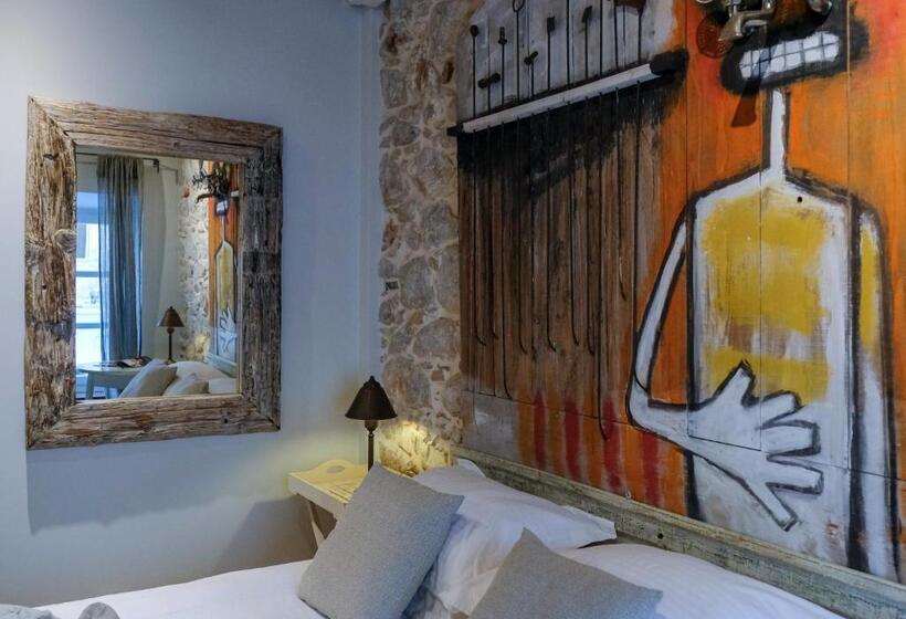 غرفة إقتصادية, Amymone And Adiandi