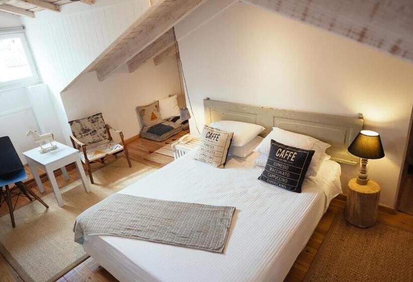 غرفة ديلوكس ذات إطلالة جانبية على البحر, Amymone And Adiandi