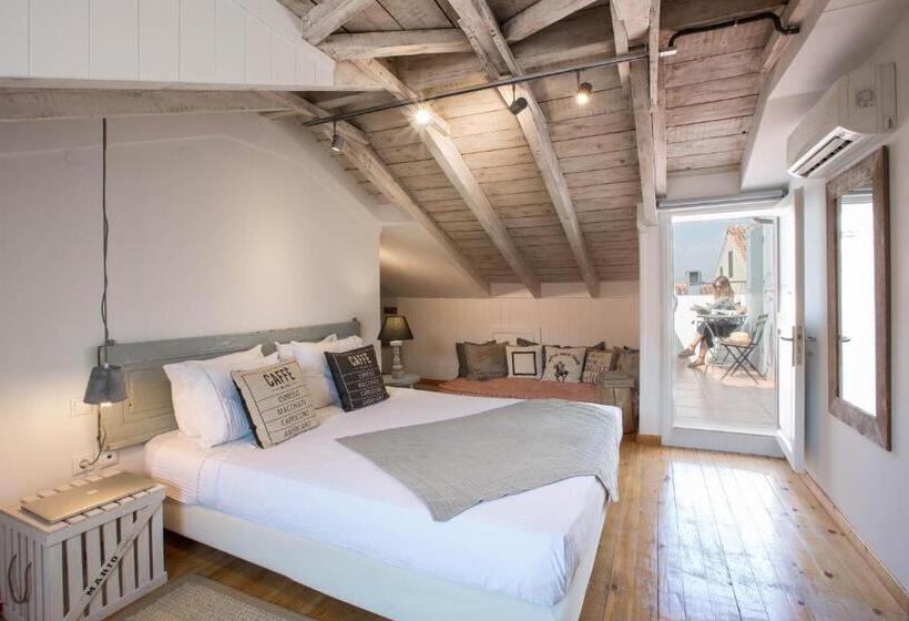 غرفة ديلوكس ذات إطلالة جانبية على البحر, Amymone And Adiandi