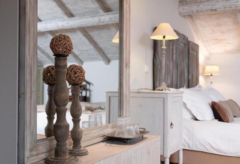 جناح جونيور, Amymone And Adiandi