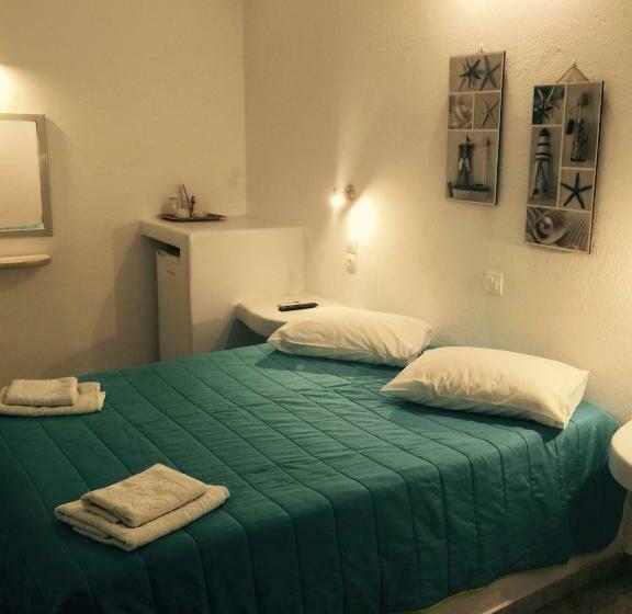 غرفة قياسية, Evagelia's Place