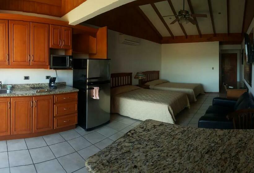 스탠다드 발코니 스튜디오, Flamingo Marina