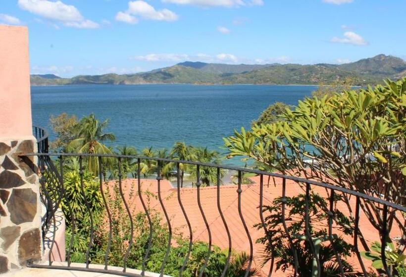 스탠다드 발코니 스튜디오, Flamingo Marina