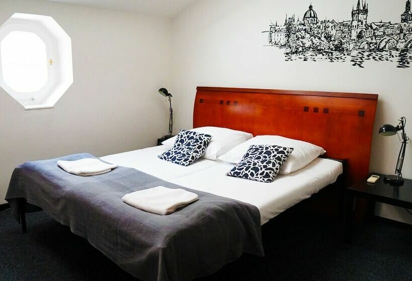 Economy Triple Room, Hostel And Apartment Blue88