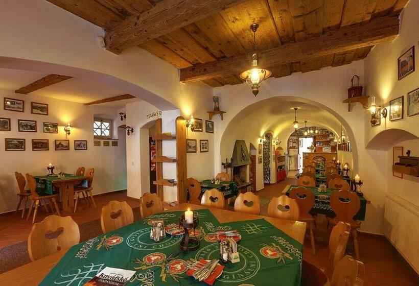 Номер Стандарт Трехместный, Hradní Bašta