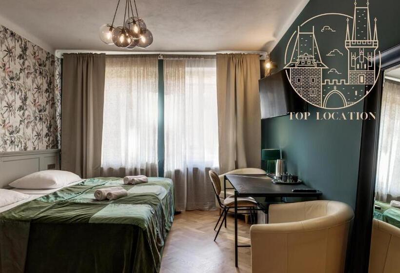 اتاق لوکس سه تخته, Louren The Bridge Inn