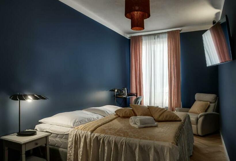 اتاق لوکس, Louren The Bridge Inn