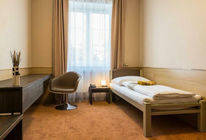 스탠다드 싱글 룸, Lužnice